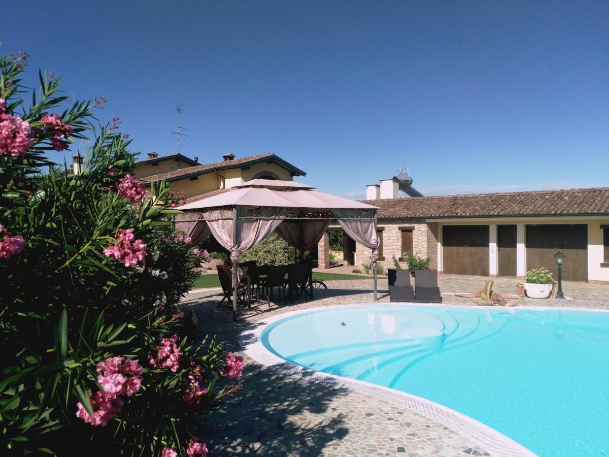B&B Il Martin Pescatore Bagnolo San Vito Exterior photo