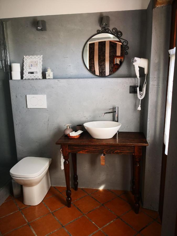 B&B Il Martin Pescatore Bagnolo San Vito Exterior photo