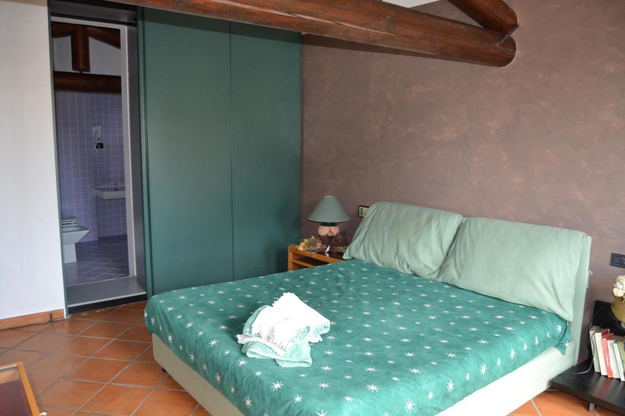 B&B Il Martin Pescatore Bagnolo San Vito Exterior photo
