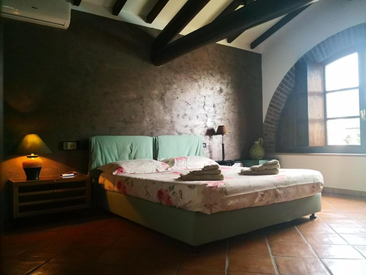 B&B Il Martin Pescatore Bagnolo San Vito Exterior photo